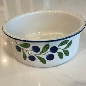 Dansk Berries 8.5 inch rimmed soufflé bowl